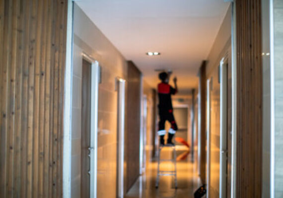 Der Alarm, der Leben rettet – Wissenslücken zum Thema Rauch-, CO- und Gaswarn-Melder